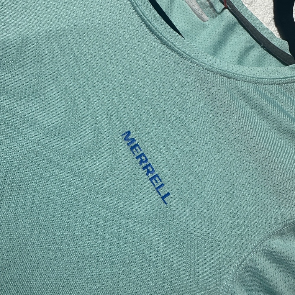 Merrell Mint Green Performance Tee- Large- mesh short sleeve activewear top